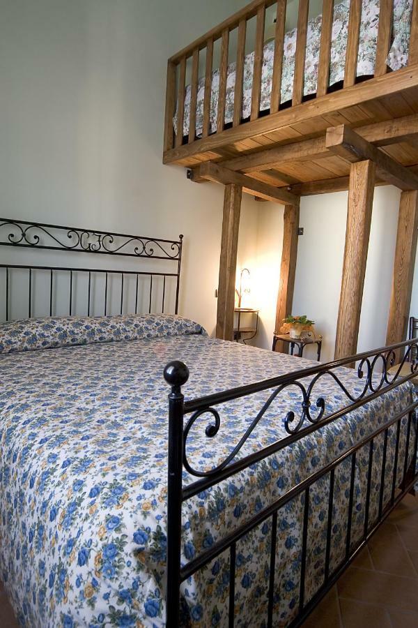 Angolo Del Gelsomino Castel Ritaldi Luaran gambar