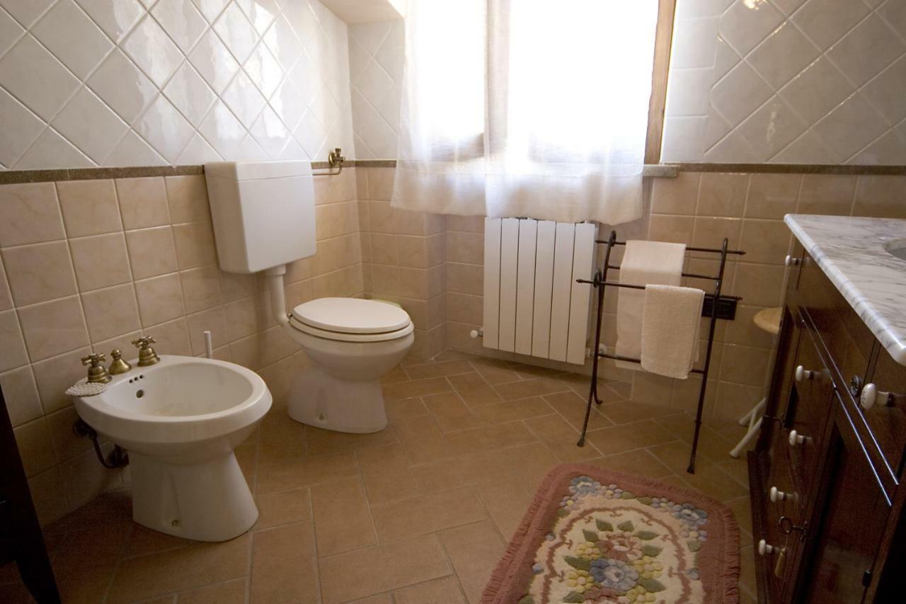 Angolo Del Gelsomino Castel Ritaldi Luaran gambar