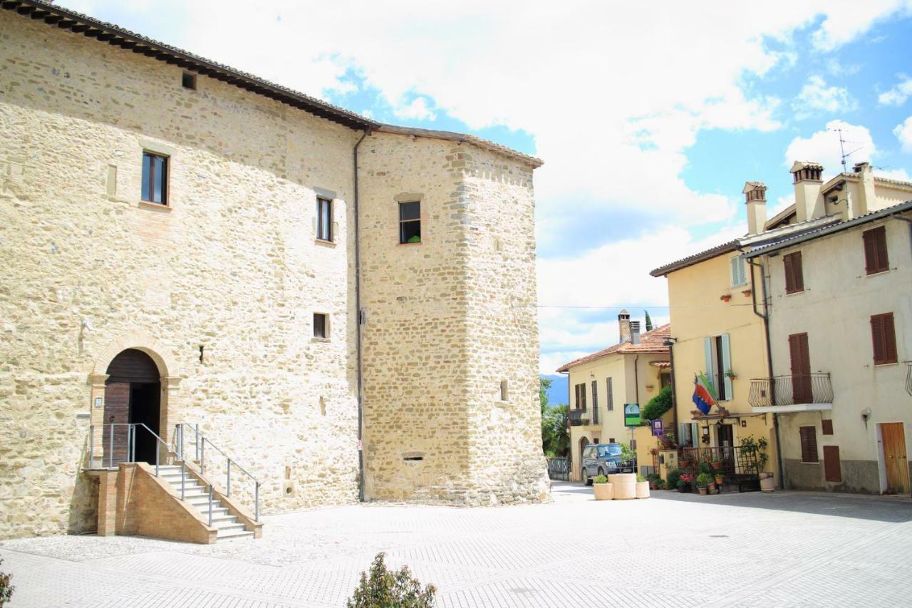 Angolo Del Gelsomino Castel Ritaldi Luaran gambar